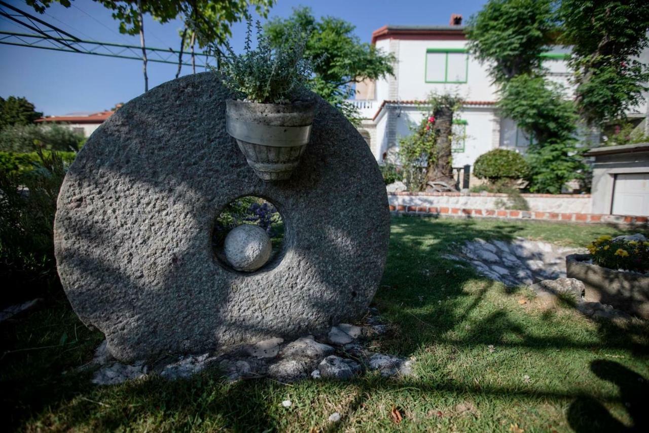 Apartman Marcela Palit Esterno foto
