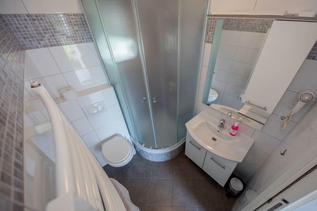 Apartman Marcela Palit Esterno foto