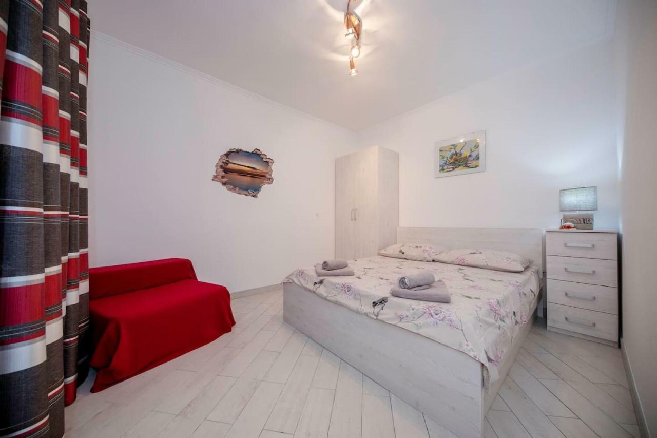Apartman Marcela Palit Esterno foto